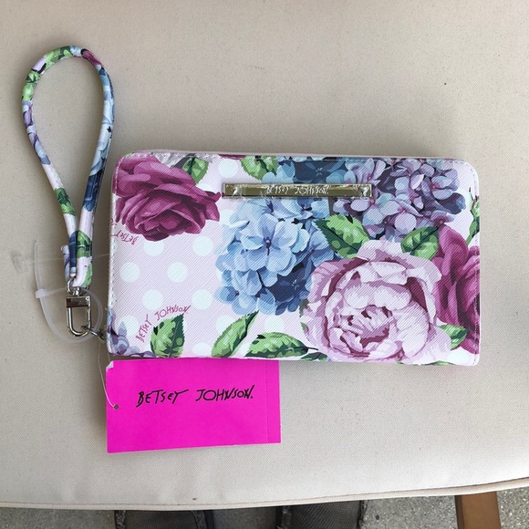 Betsey Johnson Handbags - Betsey Johnson wristlet